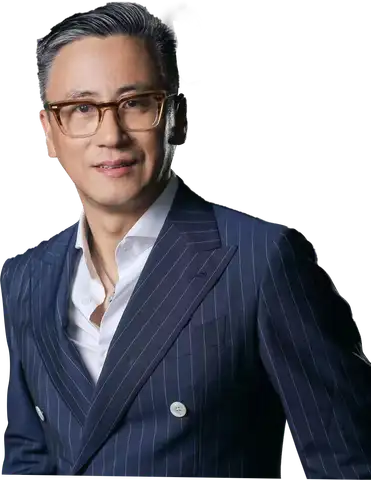 袁伟东人物形象照