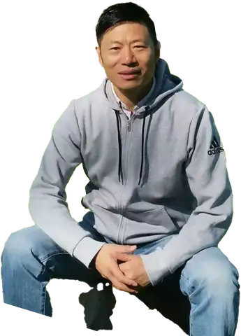 梁武松人物形象照