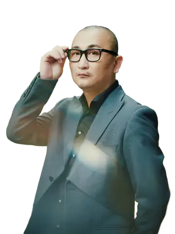王亦华人物形象照