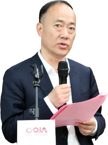 彭斌辉人物形象照